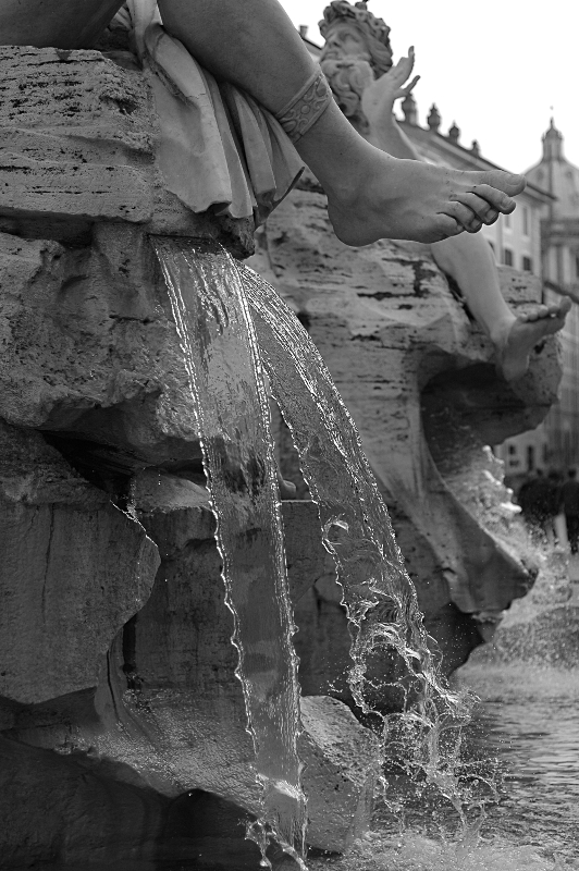 Brrr che acqua fredda, Fonatna di piazza Navona