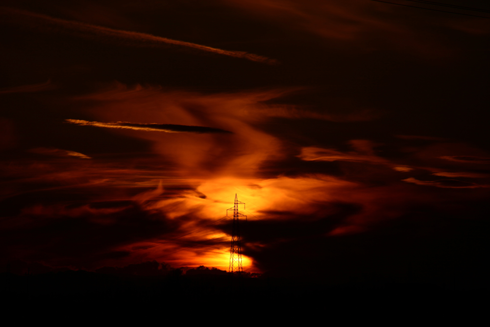 Tramonto d'inferno (Massa Castello)