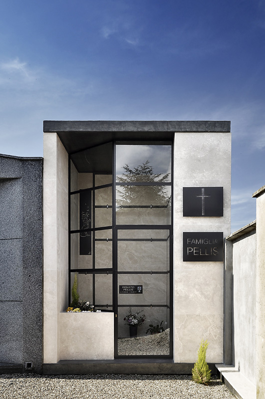 reportage edicola funeraria