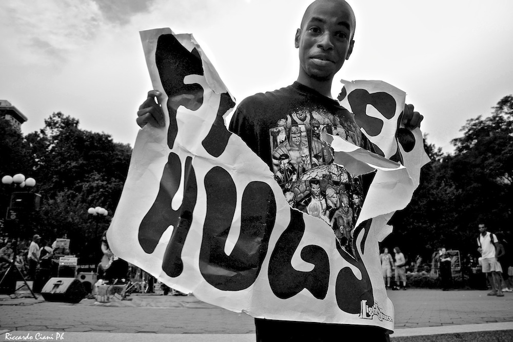 Free Hugs