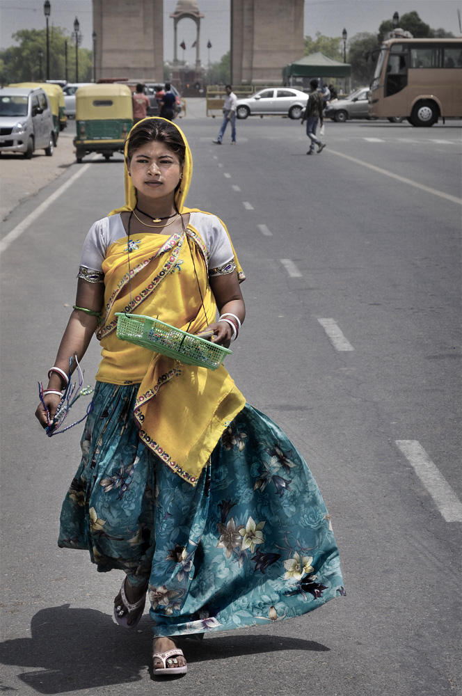 Decoratrice con henn� a New Delhi - India