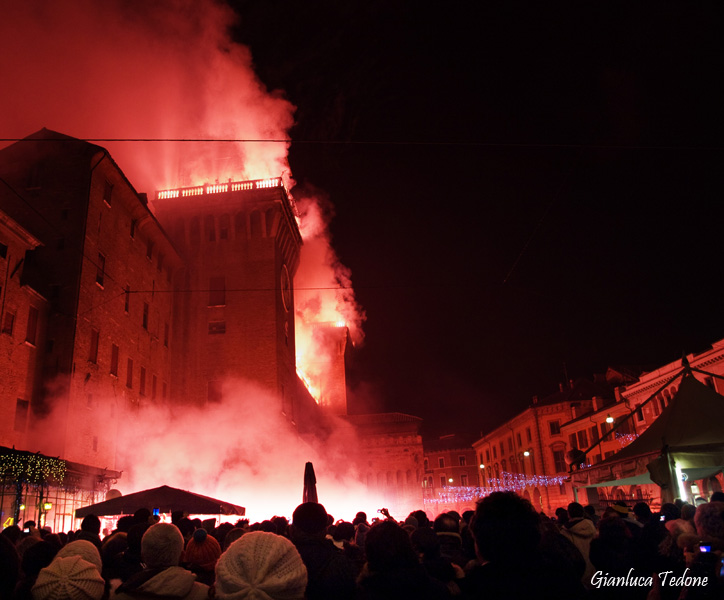 Castello incendiato...