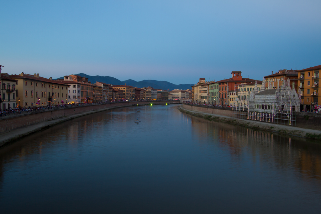 L'Arno a Pisa da Ponte Solferino (43�42.914'N, 10�23.722'E)