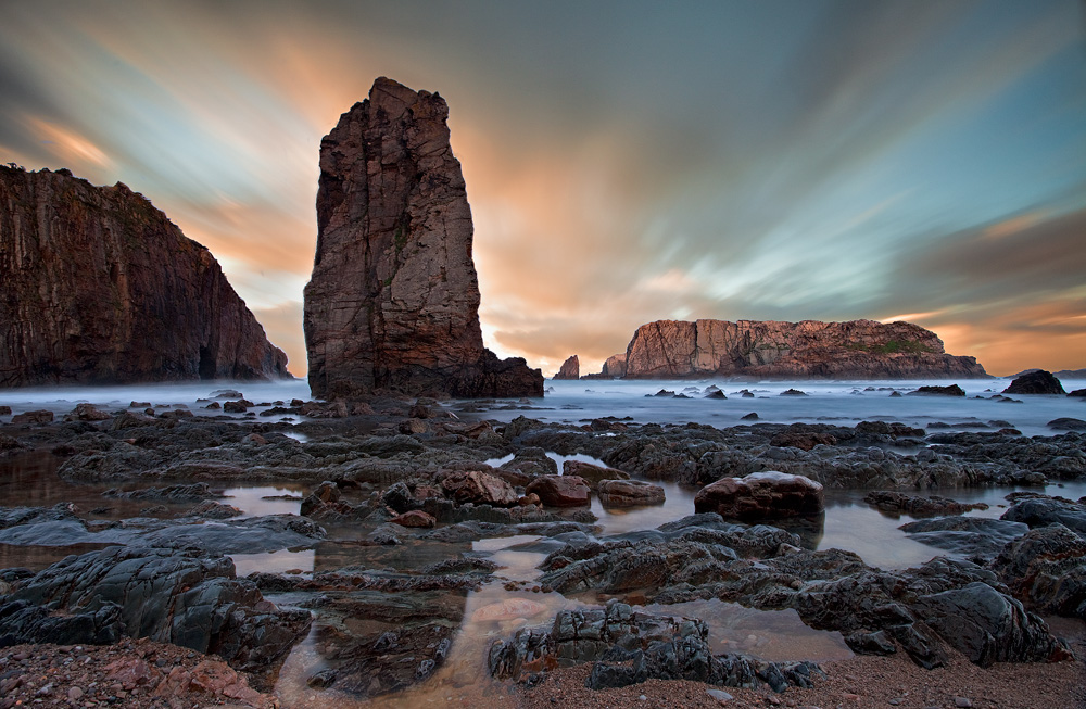 Il colosso II (orizzontale)