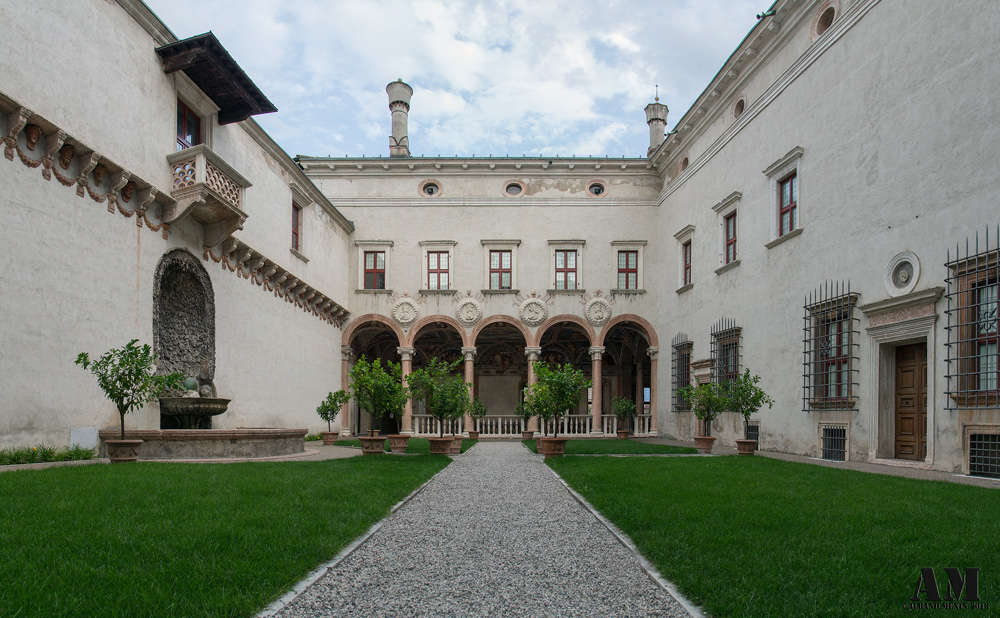Cortile dei Leoni