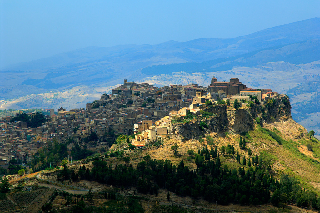 Calascibetta vista da Enna