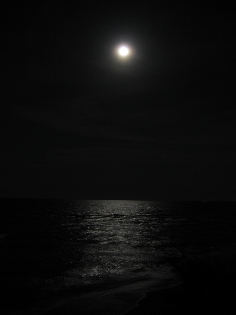 il mare e la luna