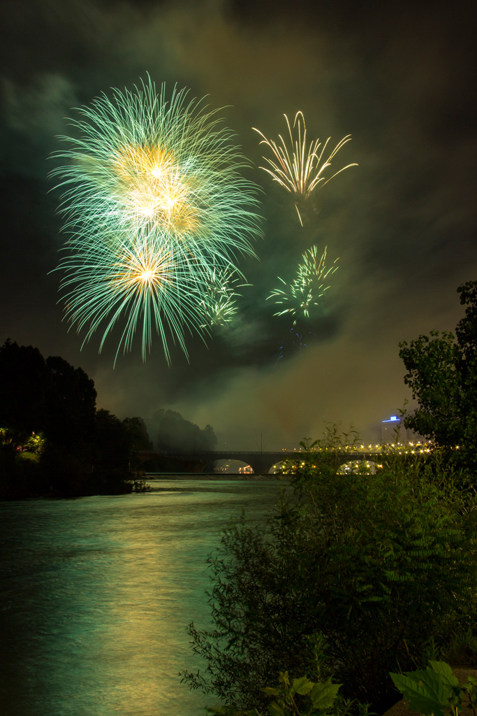 Fuochi d'artificio sul Po