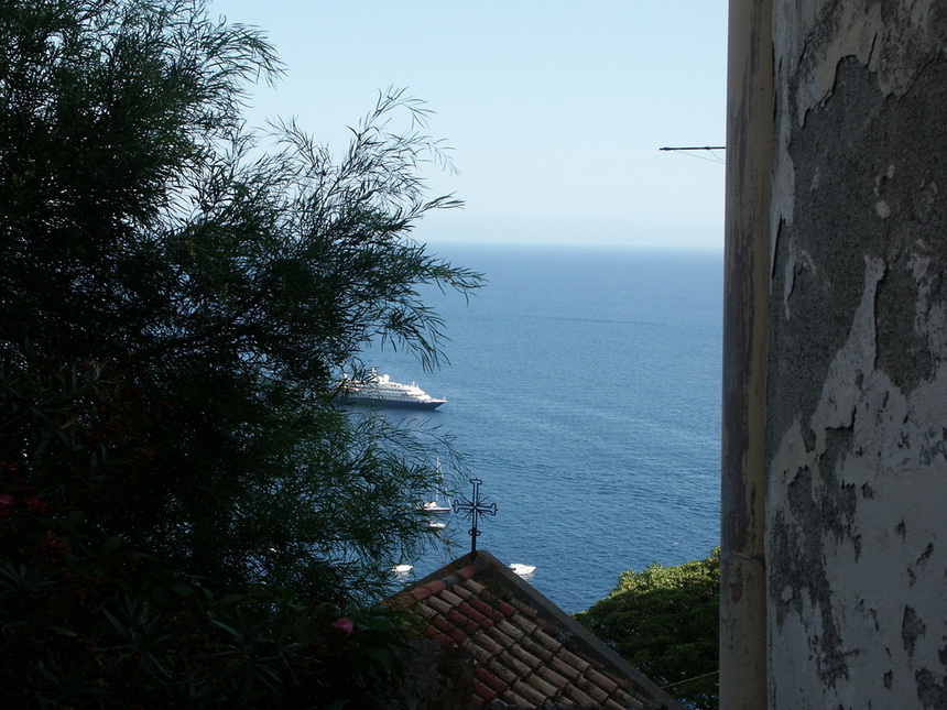 Spiare le navi che passano lontano