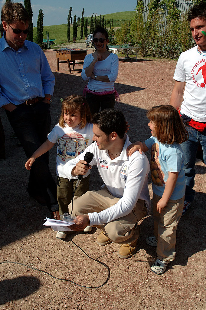 cercasi zio per 2 gemelline...