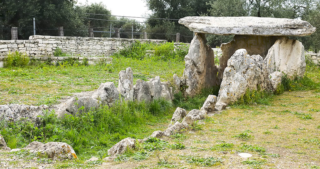 Il Dolmen di Bisceglie, puglia - Italia