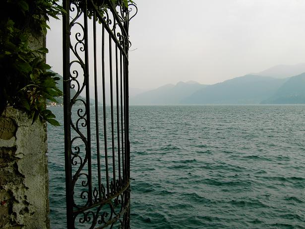 oltre il cancello !!!!!!!!!!