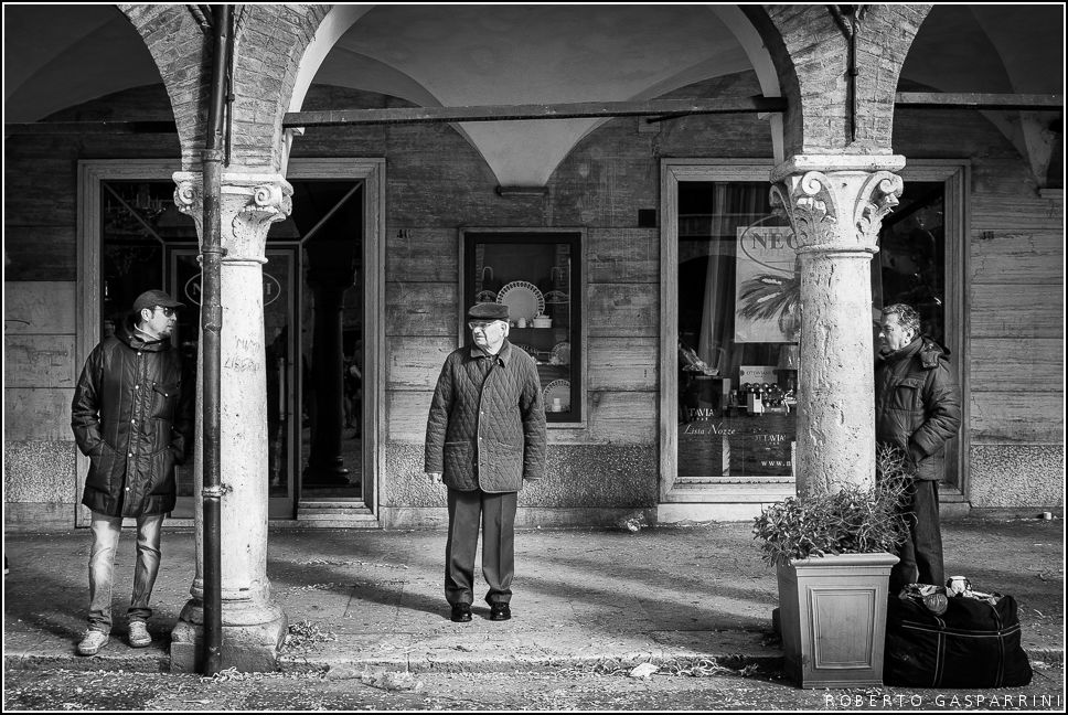 "Non si sa a chi dar resto"