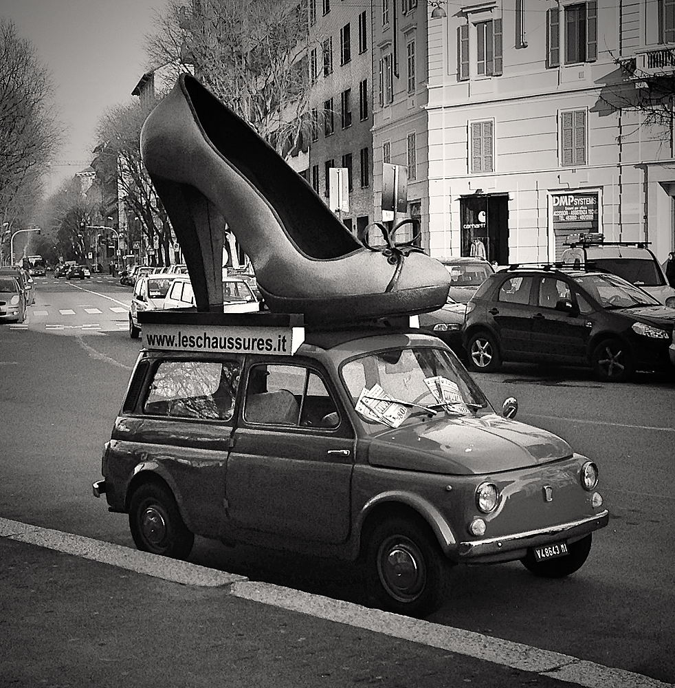 In macchina o a piedi?!?