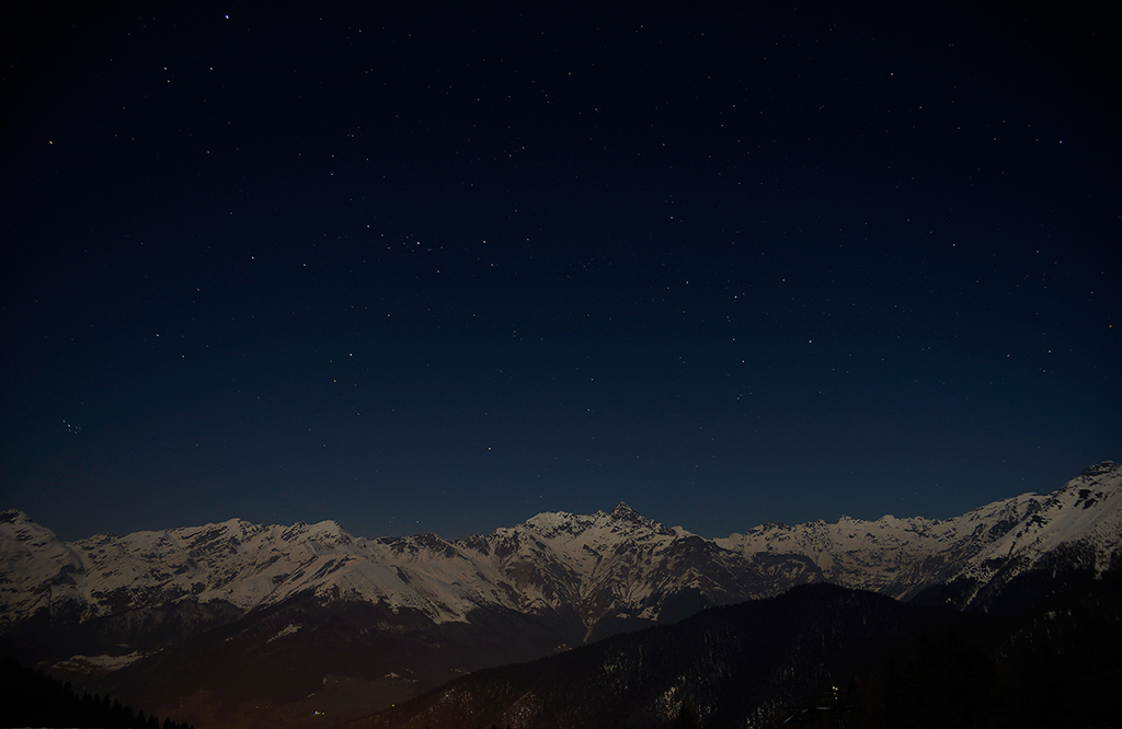 montagne di notte
