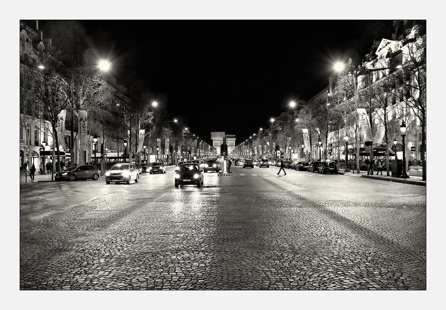 Avenue des Champs Elysees 15-03-14