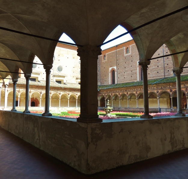 Certosa di Pavia portico