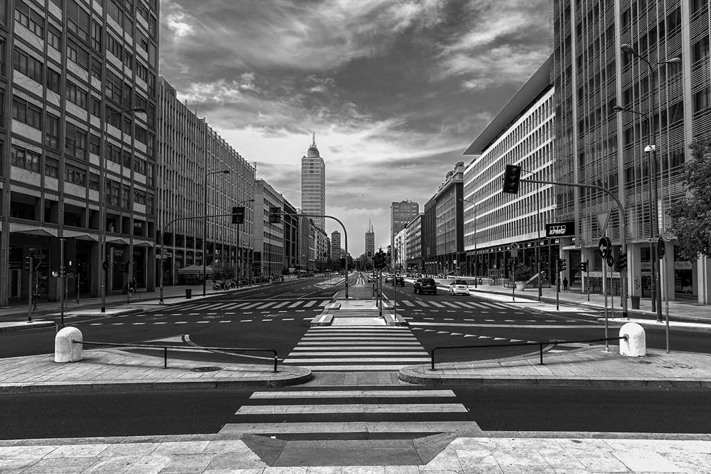 Milano via Vittor Pisani