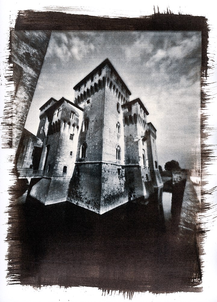 a volte... a Mantova... ;/) pinhole e Kallitype