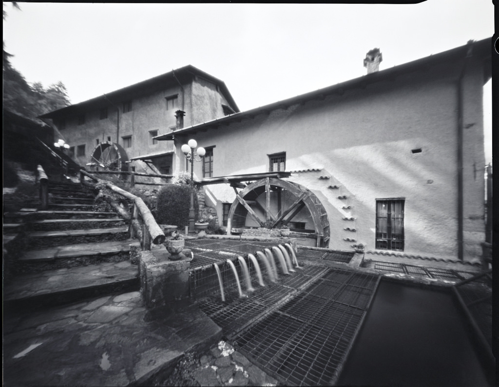 mulino bianco ;/) pinhole