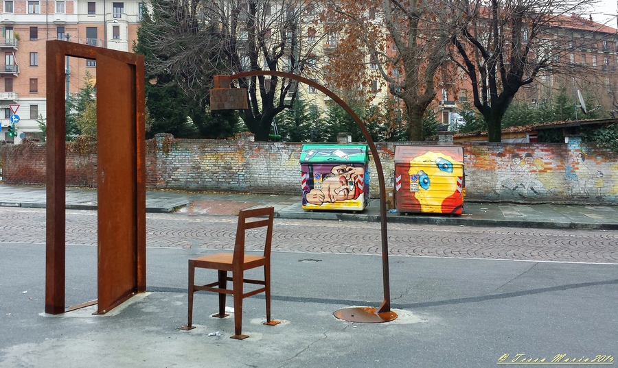 Governo in crisi. Casa del futuro