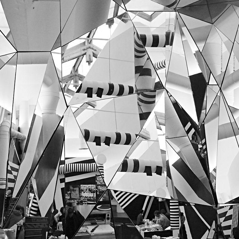 Dal futurismo al cubismo con autoritratto