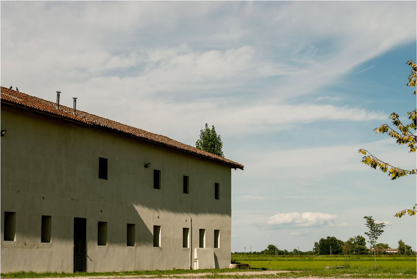 Complementi di stato in luogo...