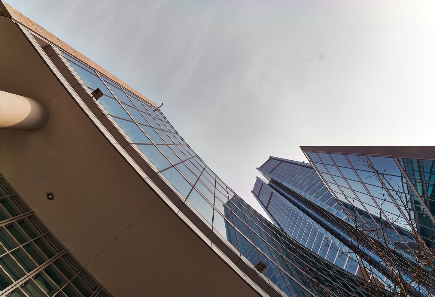 Guardando all'ins�