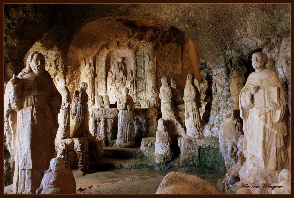 Interno - Chiesa Piedigrotta