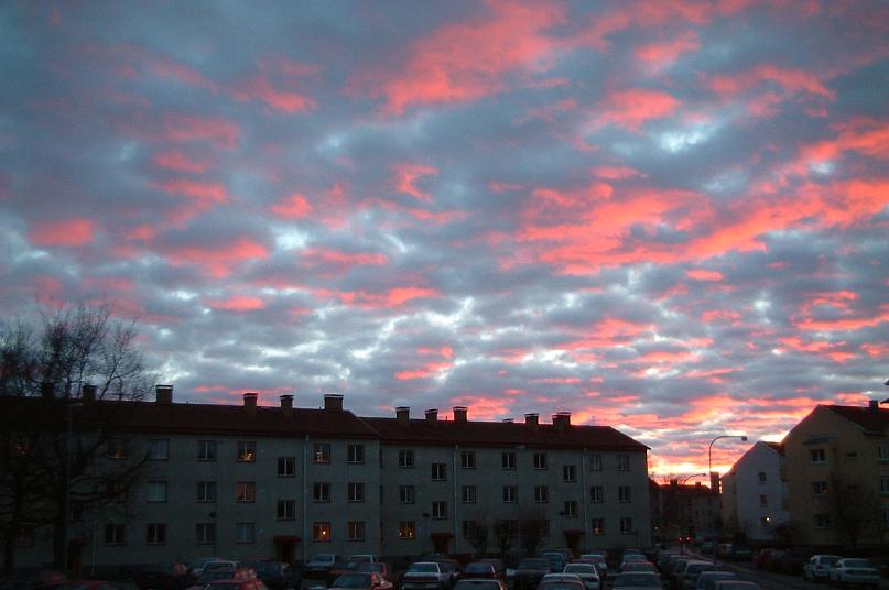 il cielo rosa di primavera ad Orebro