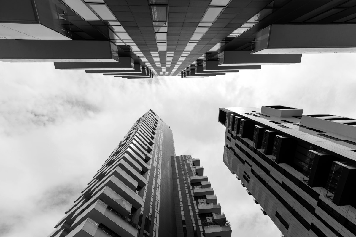 Milano- Piazza Alvar Aalto, vista dal basso...