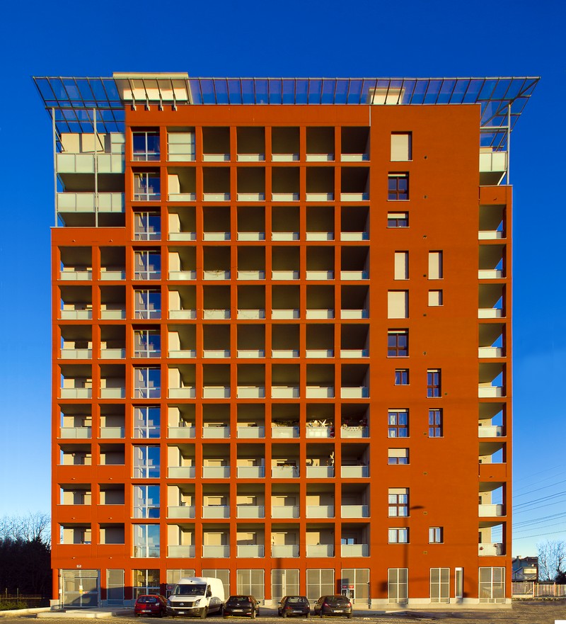 Edificio moderno un anno di vita.