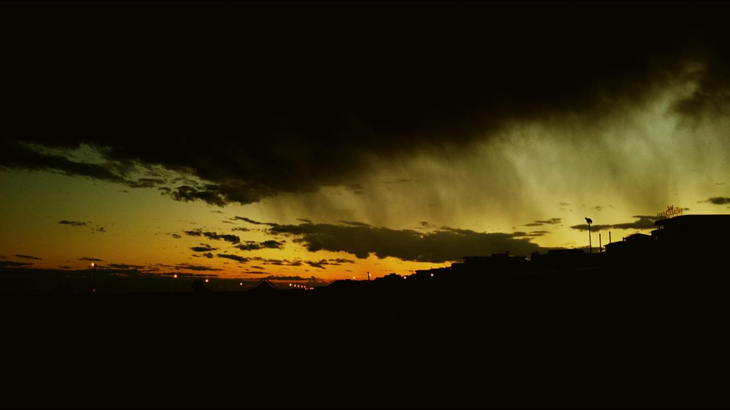 Tramonto con temporale