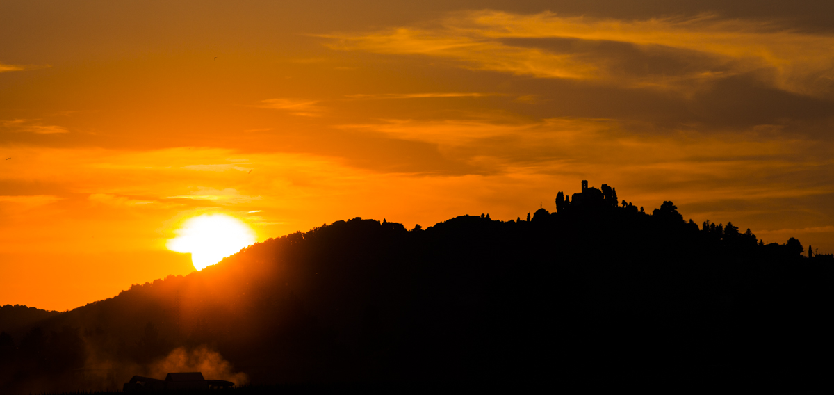 Tramonto su Montevecchia