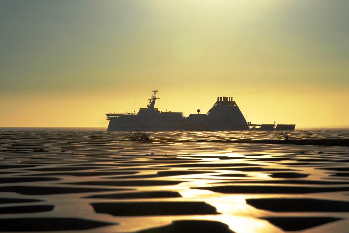 su un mare di metallo