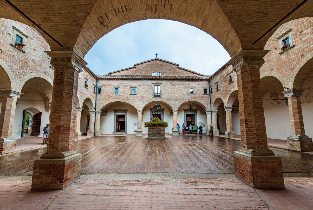 Chiostro Basilica di Sant'Ubaldo
