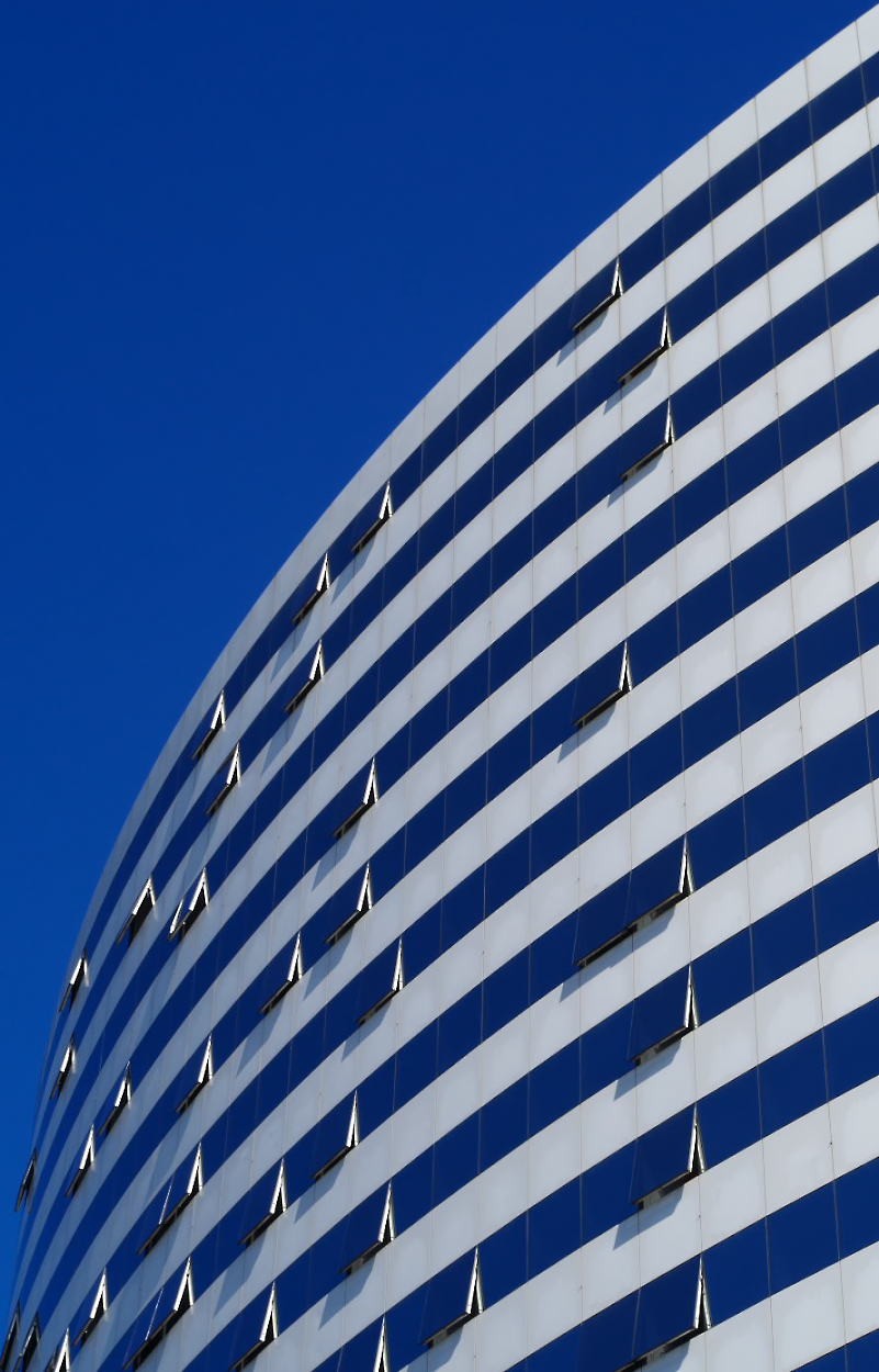 Strisce blu e strisce bianche nel blu