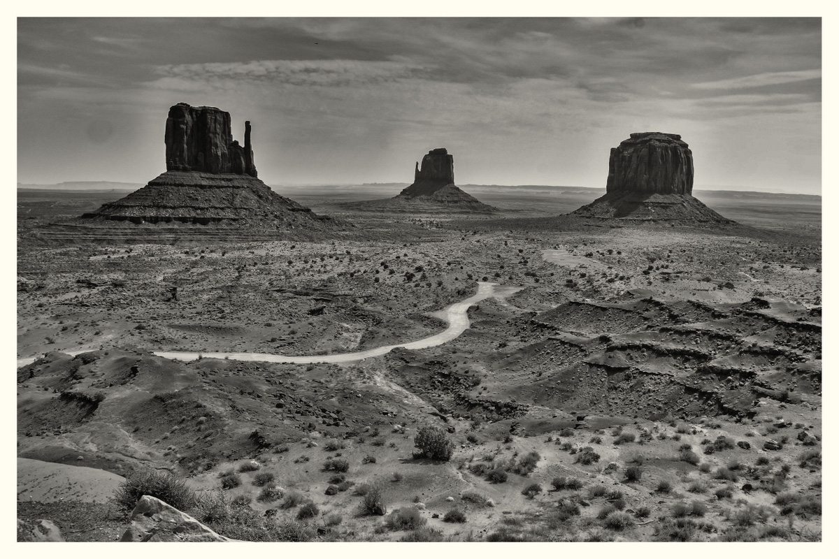 Four corners ( tre su quattro)