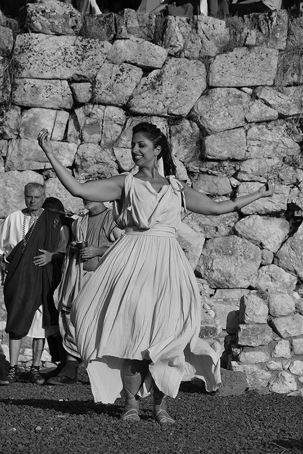 Ancella danzante....