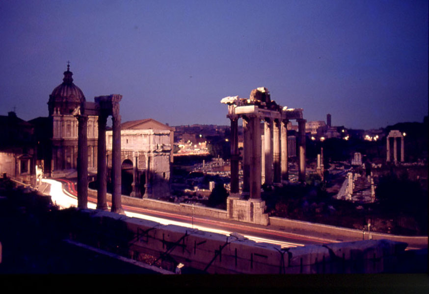 Foro romano di notte