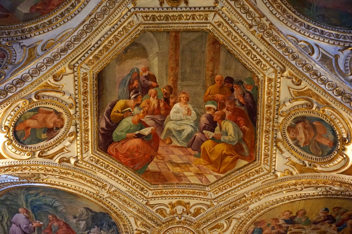 Dettaglio nella cripta del duomo di salerno