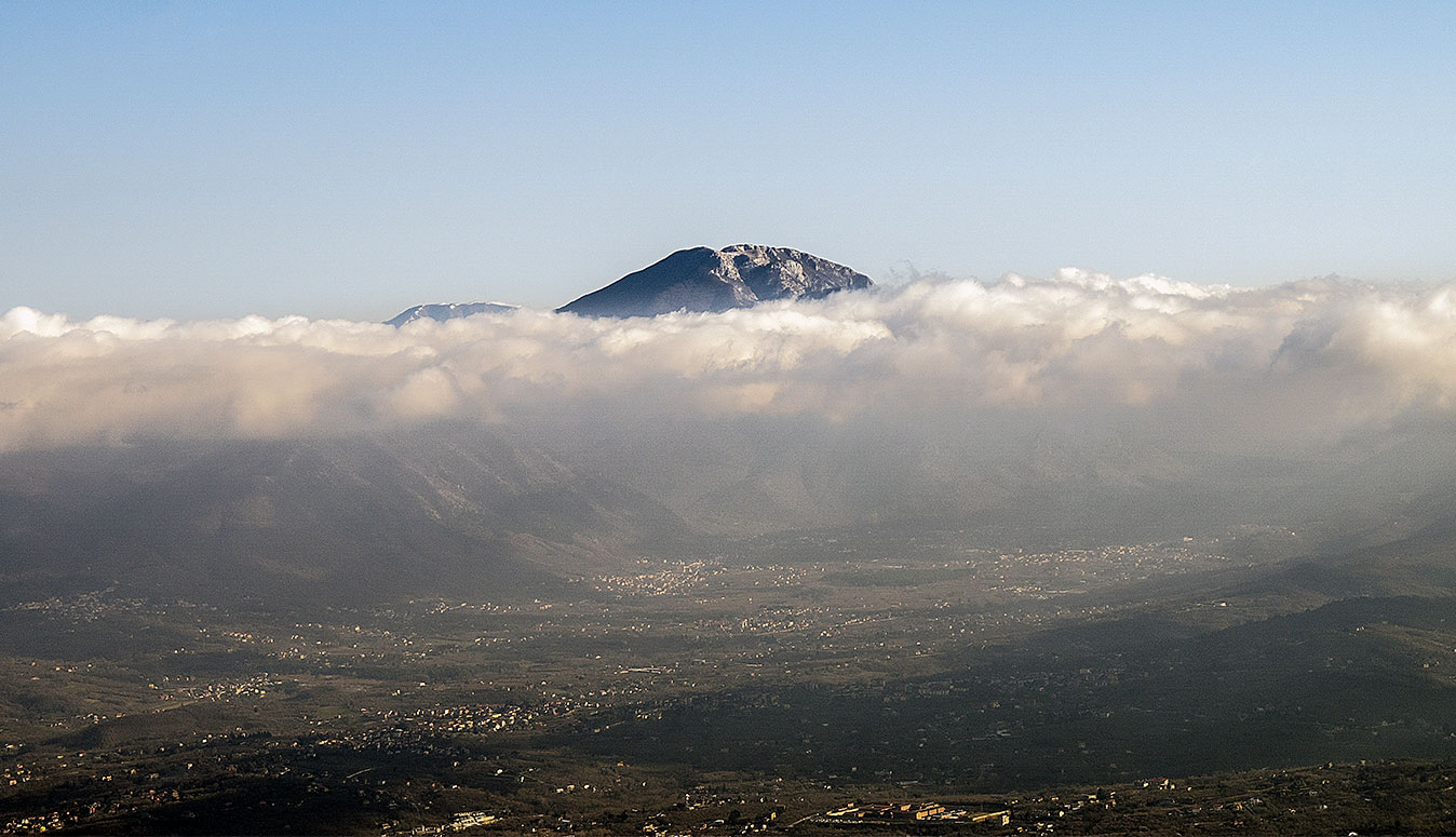 vallata vista da Santuario Abbazia di Montevergine(AV)