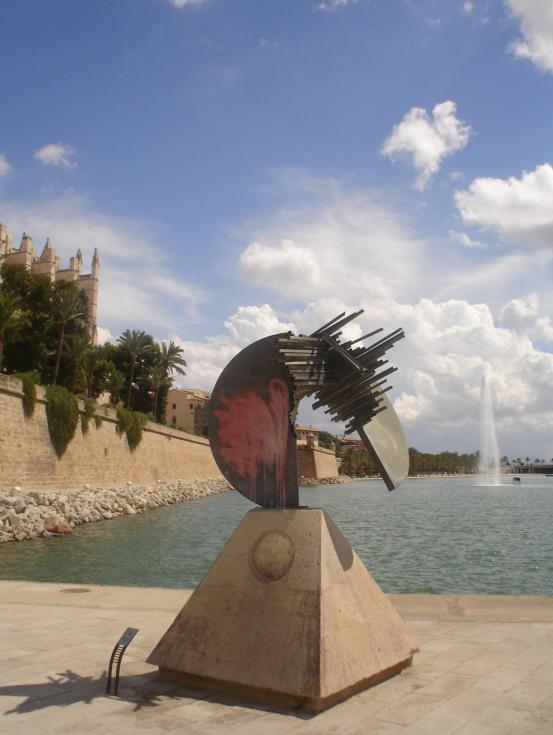 A lato della Cattedrale di Palma