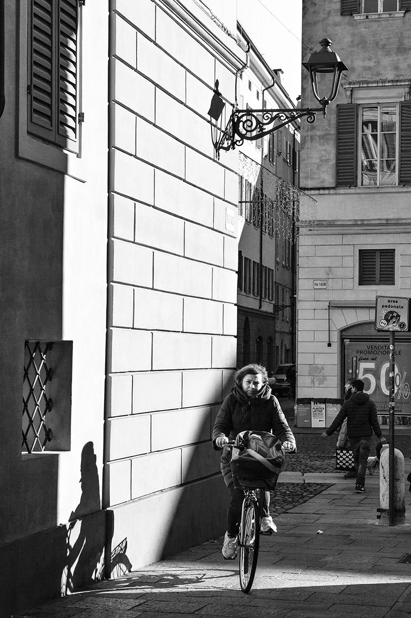 DIREZIONI DIVERGENTI