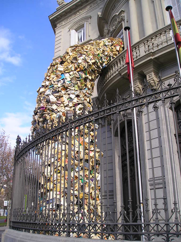 Madrid - Davanti al Palacio de Comunicaciones