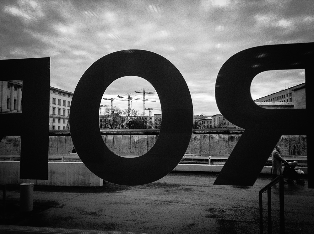 Background - from "Deutsches Album"