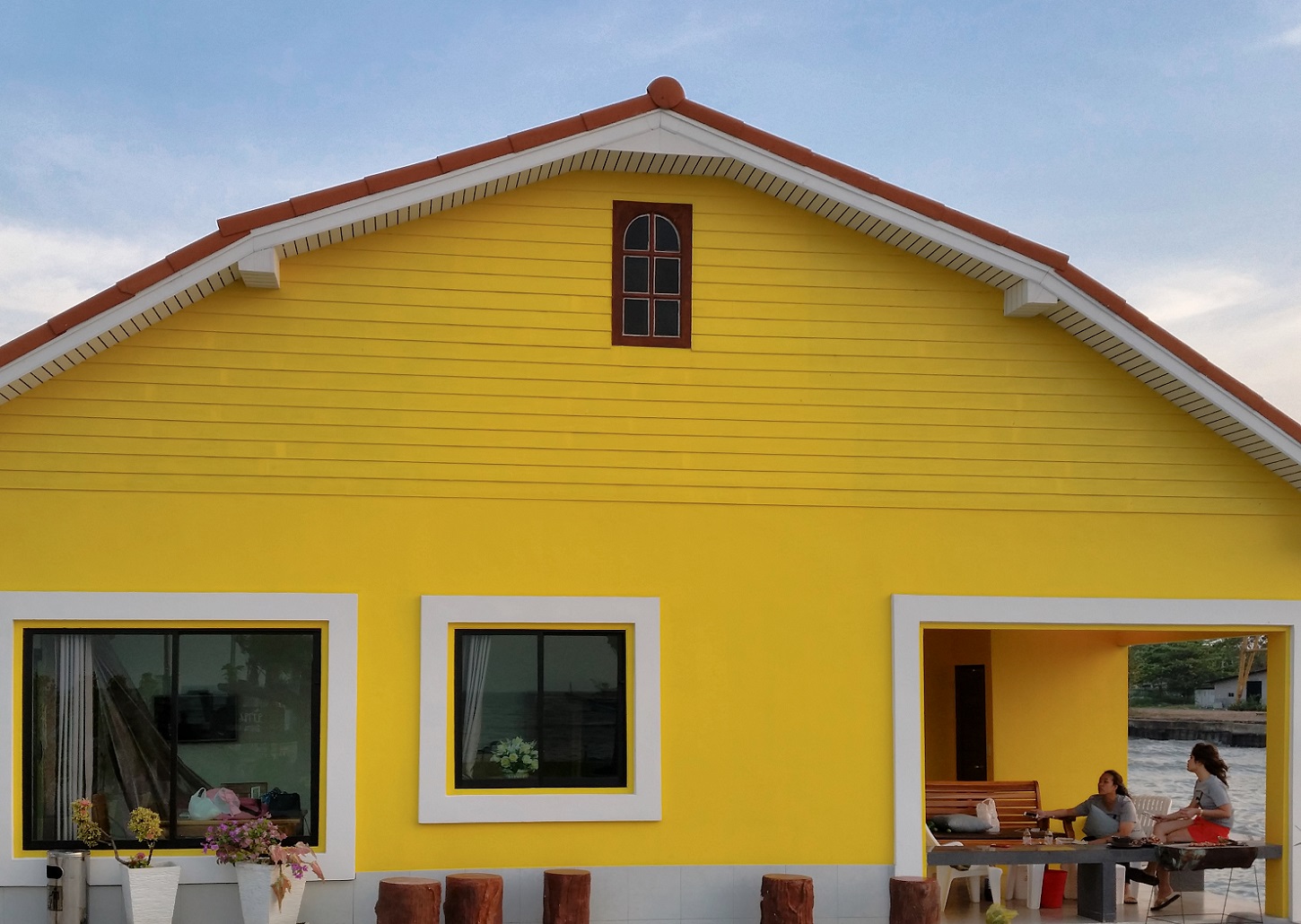 The house of the sun's colors