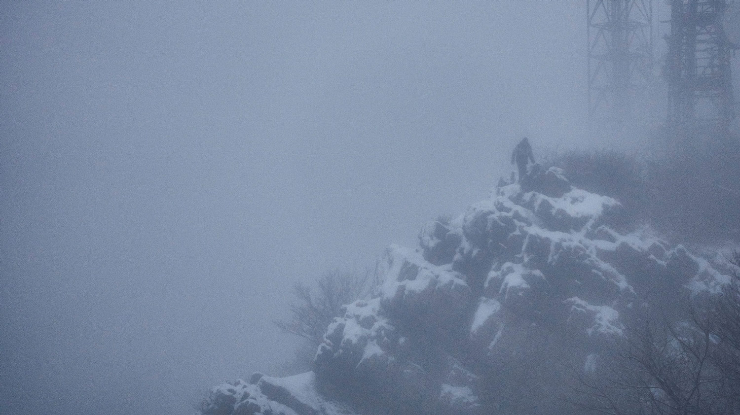 Laerte above the mist n.2