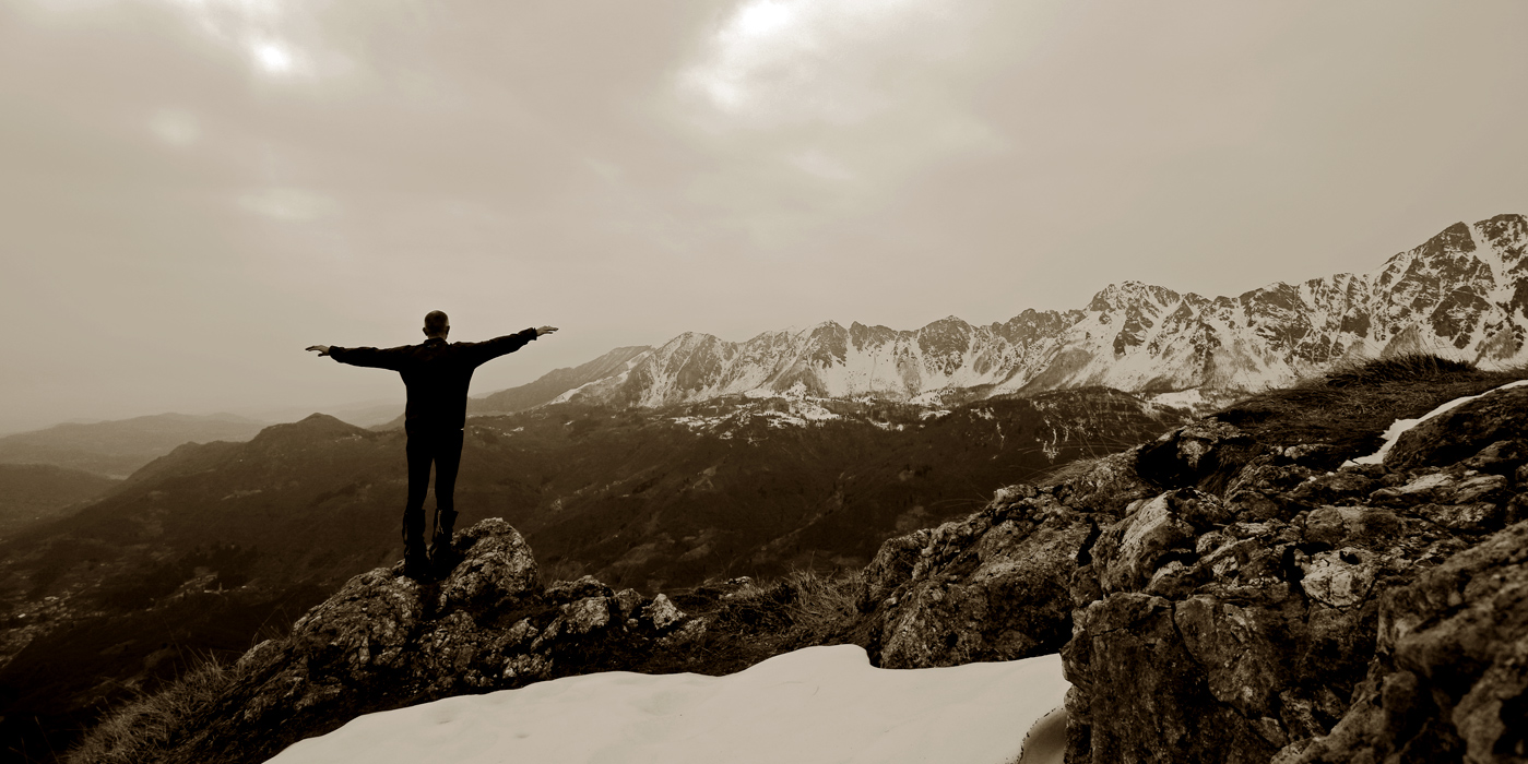 Scherzando con l'autoscatto alpino