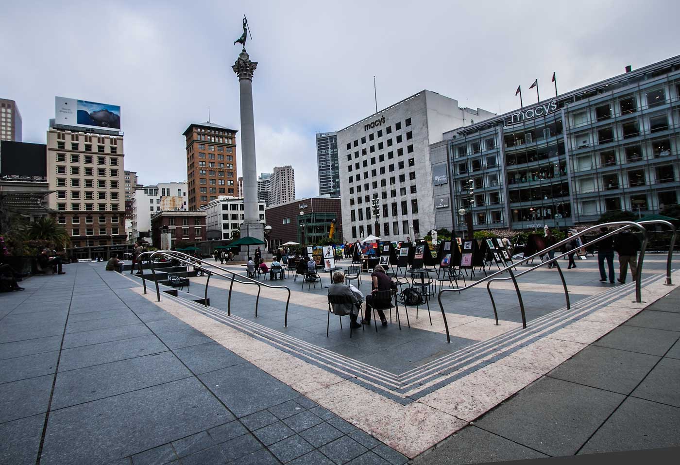 Picture frame of Ghirardelli Sq